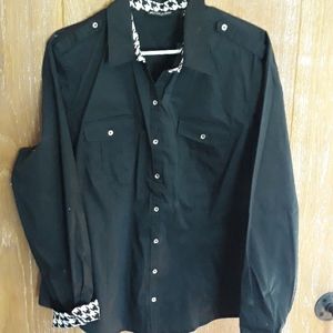 Button down dress shirt w front buttoned pockets